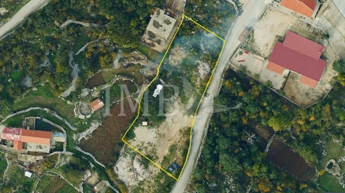 Građevinsko zemljište 613 m2 u prekrasnom ruralnom ambijentu s dosta zelenila - Dubrovnik okolica