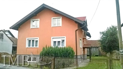 Zagreb | Kuća u Petruševcu s velikim dvorištem | 300.00 m2