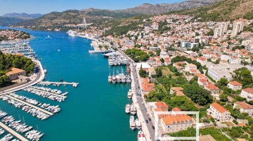 Office building approx. 885 m2 with sea view | Business center of the city | Dubrovnik, Gruž